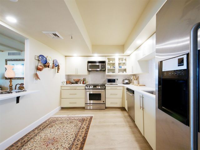 2480 Presidential Way 1703, West Palm Beach, FL 33401