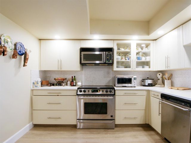 2480 Presidential Way 1703, West Palm Beach, FL 33401