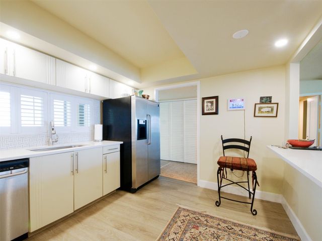 2480 Presidential Way 1703, West Palm Beach, FL 33401