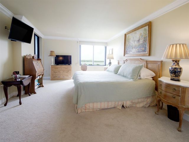 2480 Presidential Way 1703, West Palm Beach, FL 33401