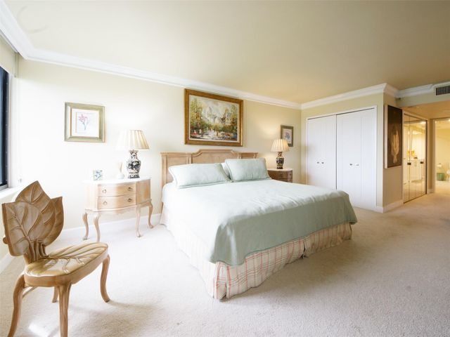 2480 Presidential Way 1703, West Palm Beach, FL 33401