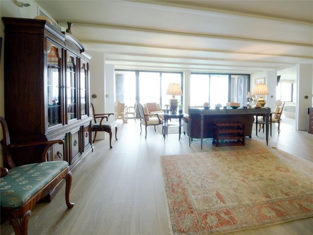 2480 Presidential Way 1703, West Palm Beach, FL 33401