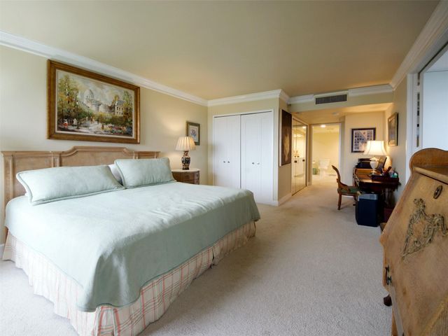 2480 Presidential Way 1703, West Palm Beach, FL 33401