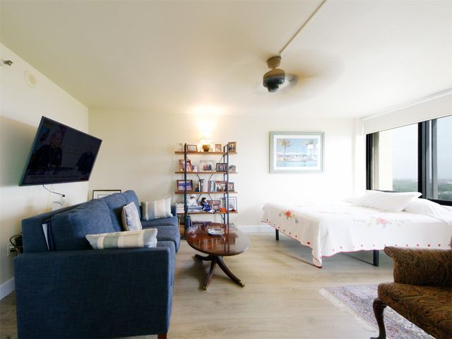 2480 Presidential Way 1703, West Palm Beach, FL 33401