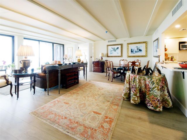 2480 Presidential Way 1703, West Palm Beach, FL 33401