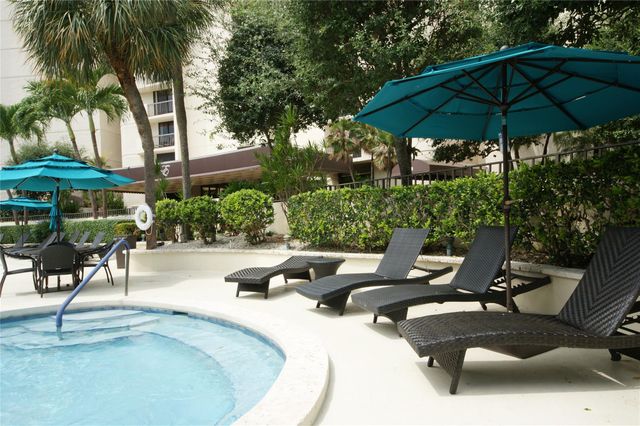 2480 Presidential Way 1703, West Palm Beach, FL 33401