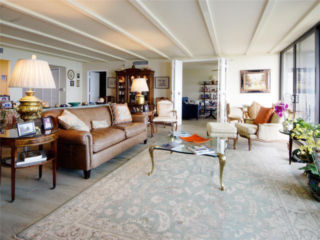 2480 Presidential Way 1703, West Palm Beach, FL 33401