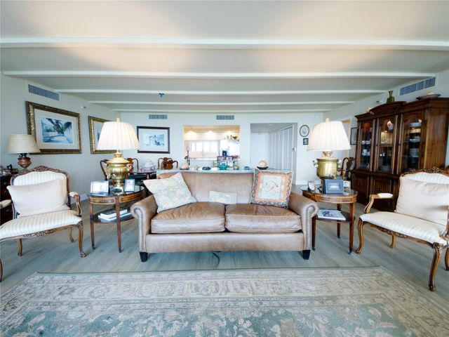 2480 Presidential Way 1703, West Palm Beach, FL 33401