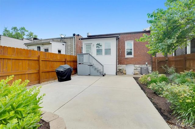 3253 Walter Avenue, Maplewood, MO 63143