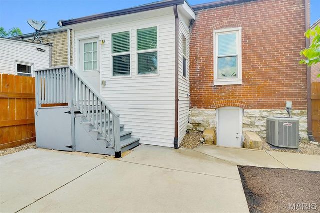 3253 Walter Avenue, Maplewood, MO 63143