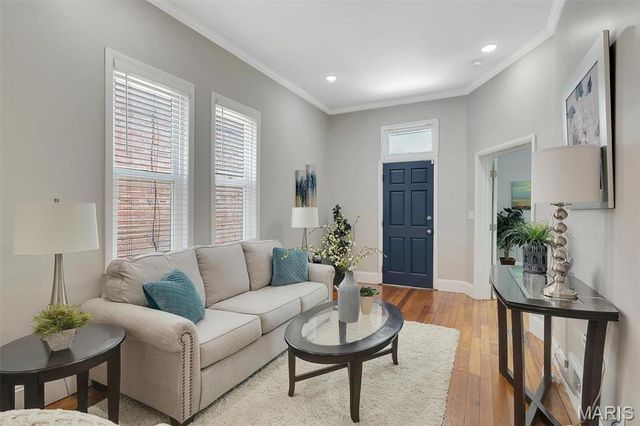 3253 Walter Avenue, Maplewood, MO 63143