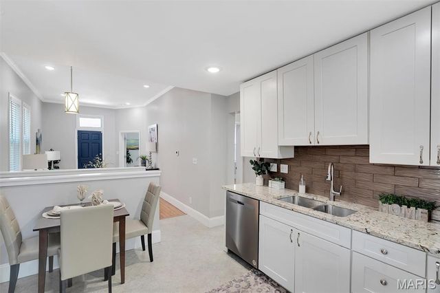 3253 Walter Avenue, Maplewood, MO 63143