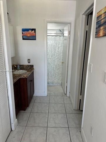 3601 NE 170th St 406, North Miami Beach, FL 33160