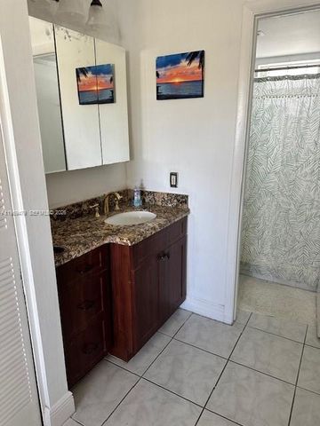 3601 NE 170th St 406, North Miami Beach, FL 33160