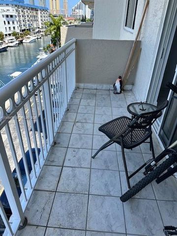 3601 NE 170th St 406, North Miami Beach, FL 33160