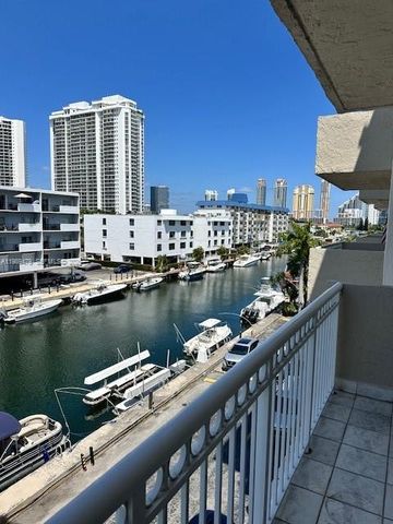 3601 NE 170th St 406, North Miami Beach, FL 33160