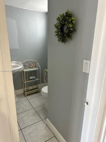 3601 NE 170th St 406, North Miami Beach, FL 33160