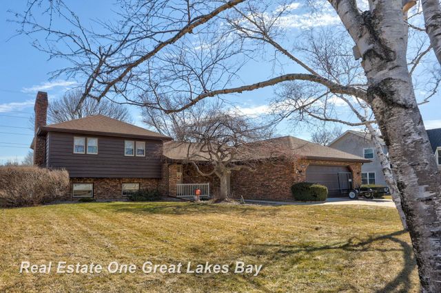 3614 Desert Drive, Saginaw Twp, MI 48603