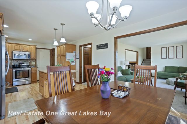 3614 Desert Drive, Saginaw Twp, MI 48603