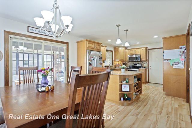 3614 Desert Drive, Saginaw Twp, MI 48603