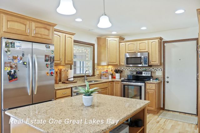 3614 Desert Drive, Saginaw Twp, MI 48603