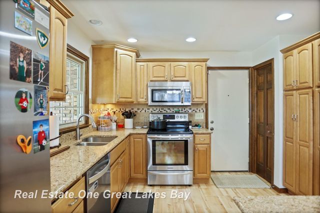 3614 Desert Drive, Saginaw Twp, MI 48603