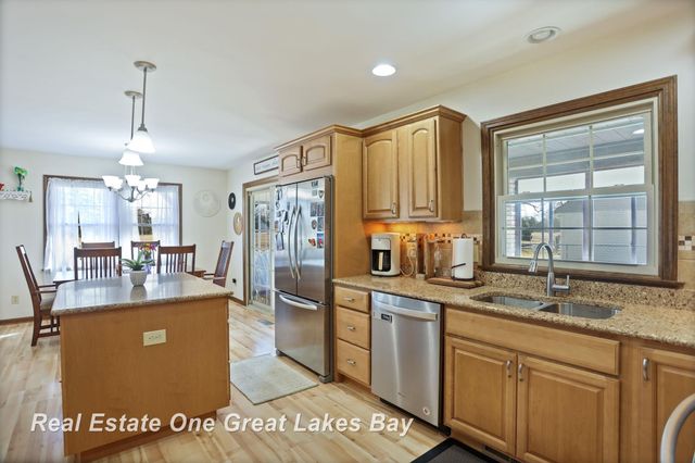 3614 Desert Drive, Saginaw Twp, MI 48603