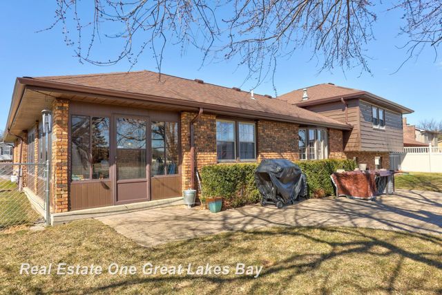 3614 Desert Drive, Saginaw Twp, MI 48603