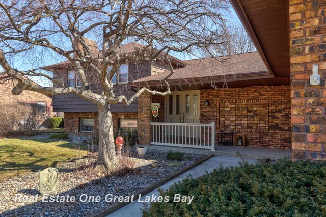 3614 Desert Drive, Saginaw Twp, MI 48603