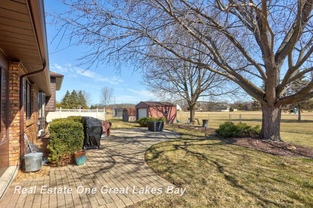 3614 Desert Drive, Saginaw Twp, MI 48603