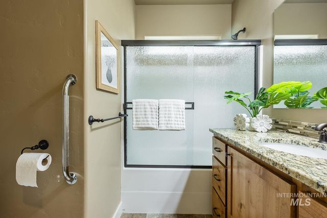 4330 S Lava Springs Lp, Nampa, ID 83686