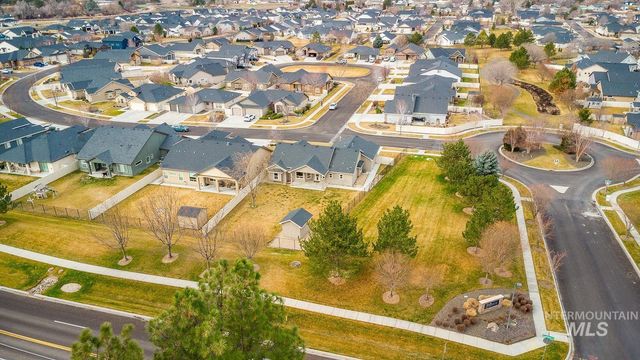 4330 S Lava Springs Lp, Nampa, ID 83686