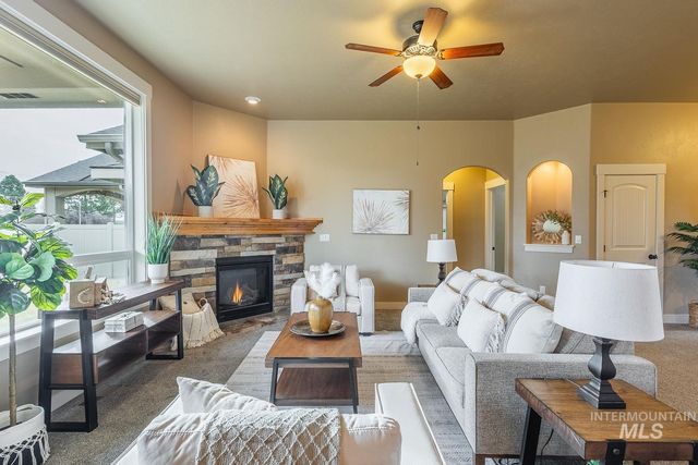 4330 S Lava Springs Lp, Nampa, ID 83686