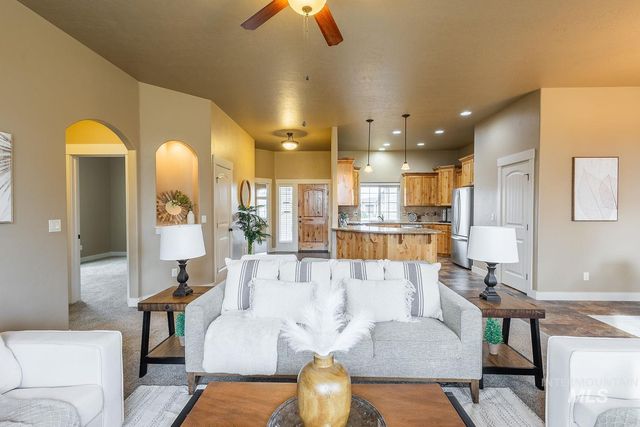 4330 S Lava Springs Lp, Nampa, ID 83686