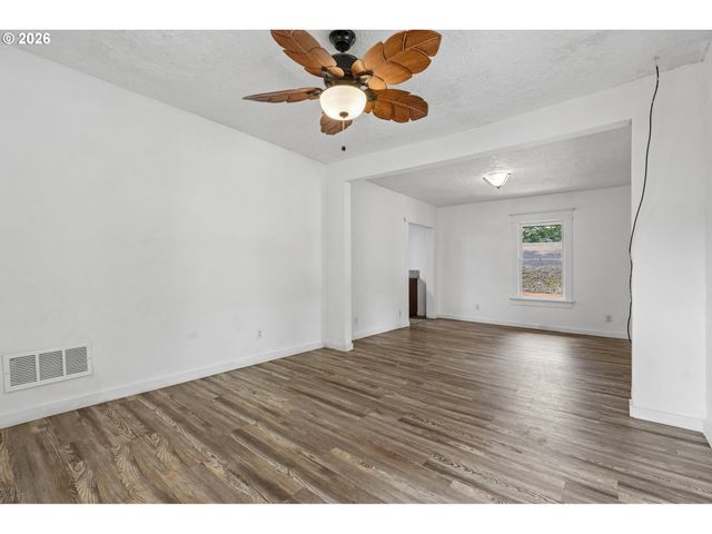 3804 Q St, Vancouver, WA 98663