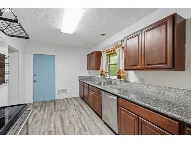 3804 Q St, Vancouver, WA 98663