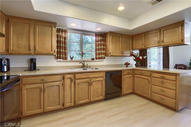 48910 Quail Drive, Oakhurst, CA 93644