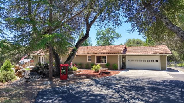 48910 Quail Drive, Oakhurst, CA 93644