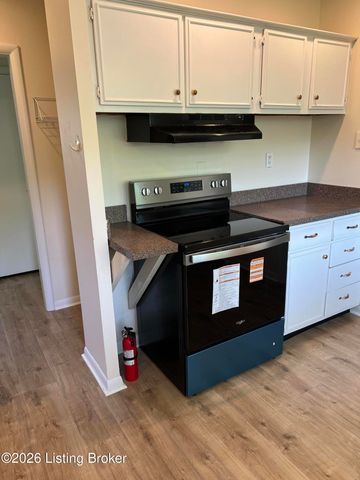 3014 Boaires Ln, Louisville, KY 40220