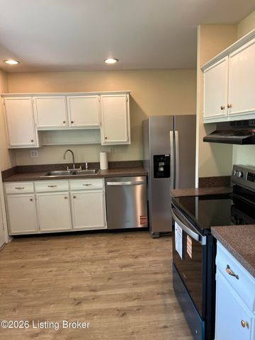 3014 Boaires Ln, Louisville, KY 40220