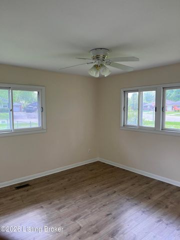 3014 Boaires Ln, Louisville, KY 40220