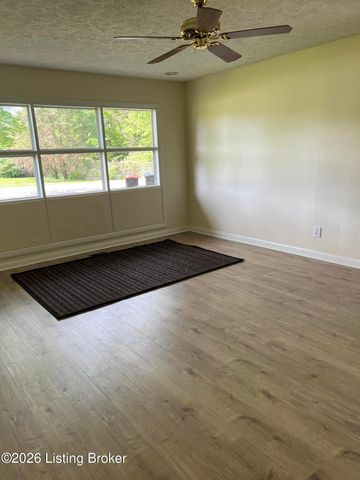 3014 Boaires Ln, Louisville, KY 40220