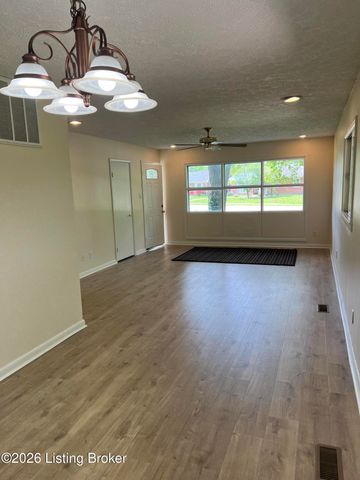 3014 Boaires Ln, Louisville, KY 40220