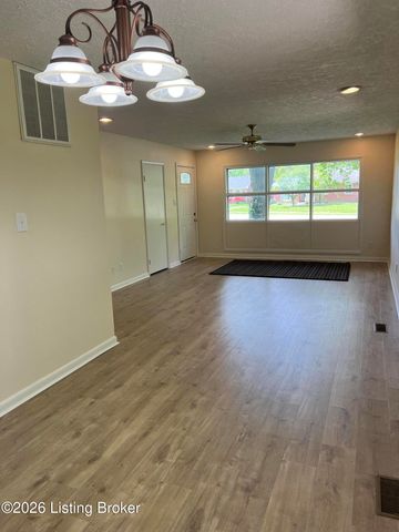 3014 Boaires Ln, Louisville, KY 40220