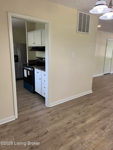 3014 Boaires Ln, Louisville, KY 40220