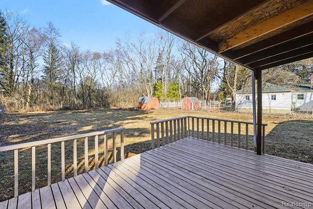 3401 N Center Road, Flint, MI 48506