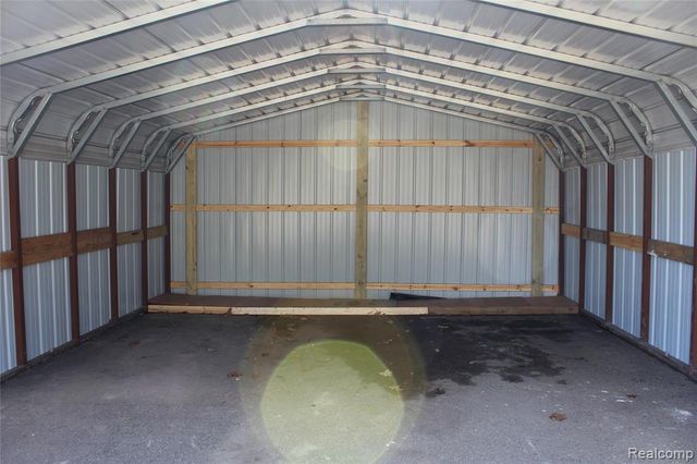 3401 N Center Road, Flint, MI 48506