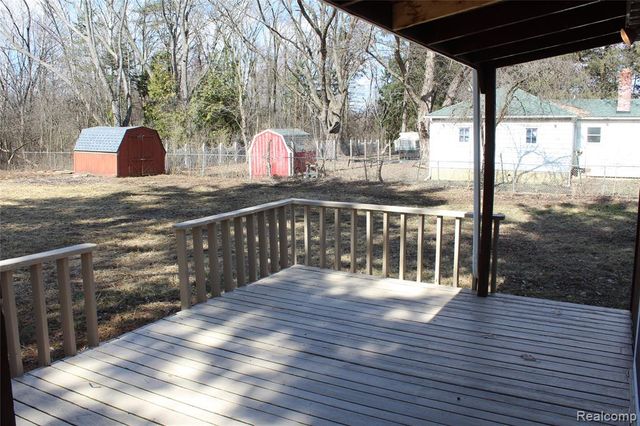 3401 N Center Road, Flint, MI 48506