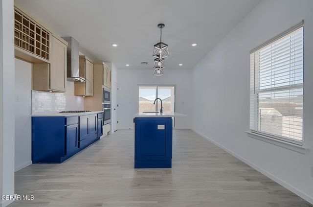 12732 Fredericksberg Avenue, El Paso, TX 79928