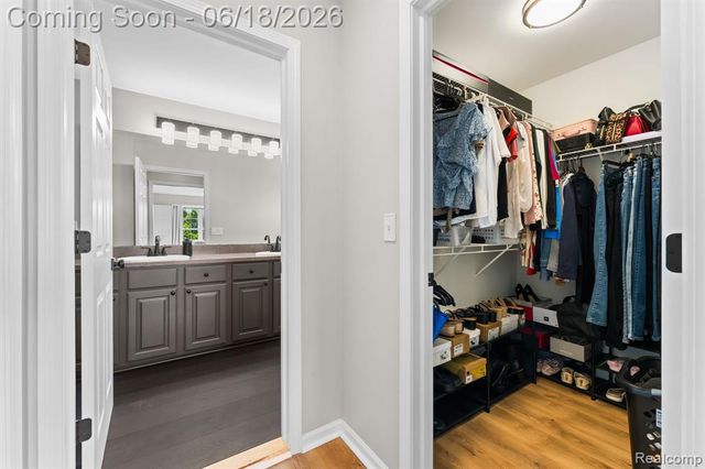 43126 Alcott Circle, Novi, MI 48377